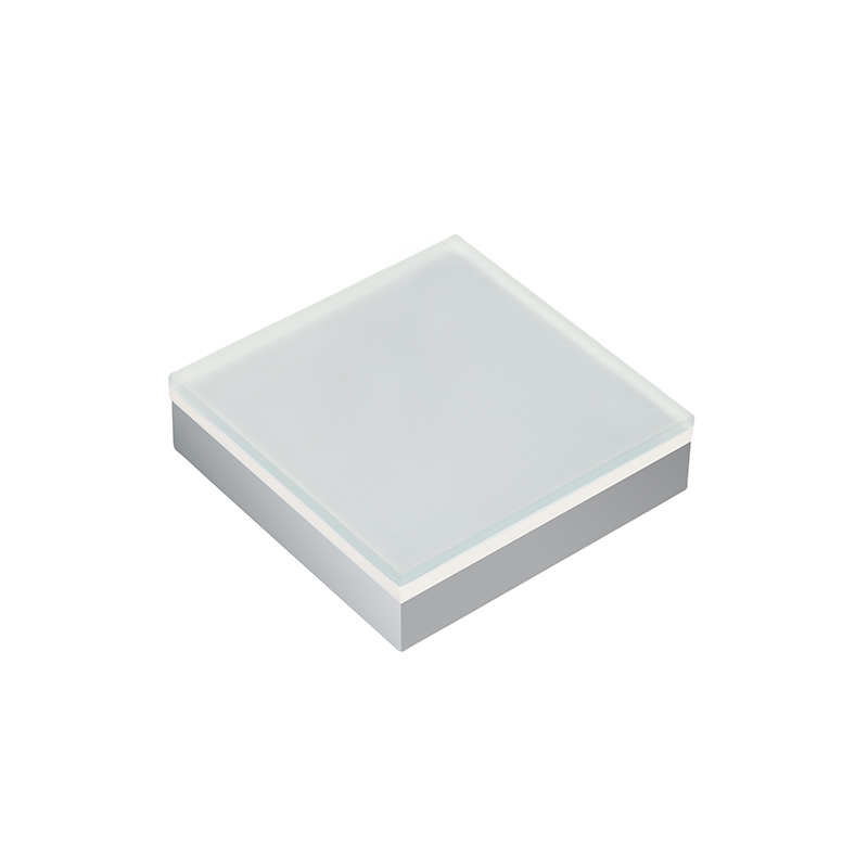 BL 系列 300×300×55mm 大发光面 LED 砖灯，适用于大型广场景观照明