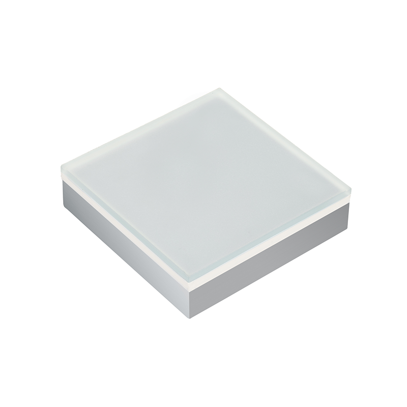 BL 系列 320×320mm 视频+感应 LED 砖灯，适用于互动公园、商业空间与文旅区域